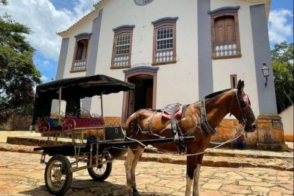 Prefeitura da histórica cidade mineira entrou em acordo com a Associação dos Charreteiros para a substituição