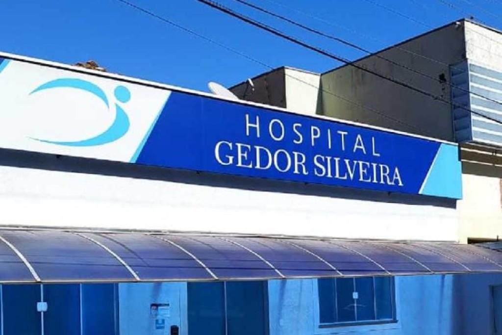 O Hospital Gedor Silveira atende 154 municípios e e deveria receber de parte deles um valor mensal de R$ 385 mil, totalizando R$ 4,620 milhões até junho de 2024