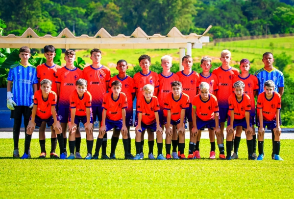 Meninos da Vila representa Poços nas finais da Taça Internacional de São João da Boa Vista- foto: divulgação