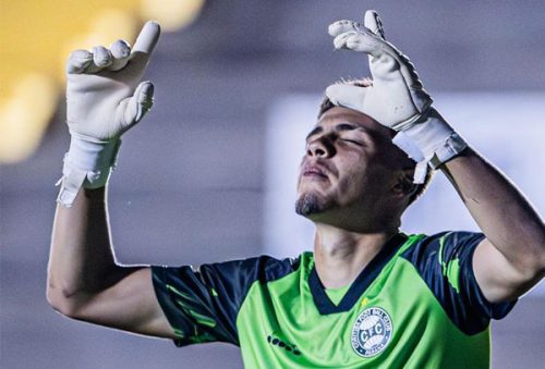 foto-santiago-goleiro-coritiba-01-02-25