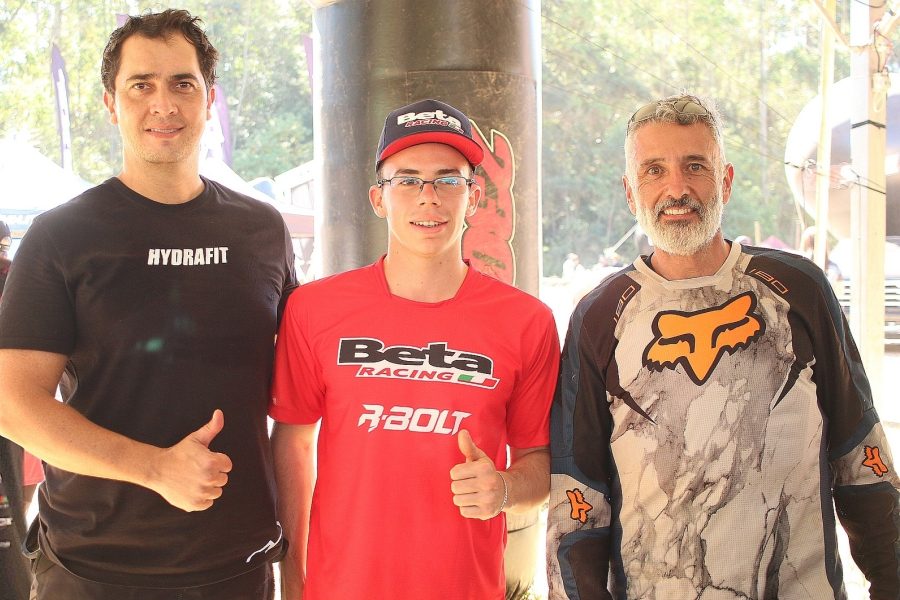 pilotos-pocos-brasileiro-hard-enduro-estreia-jadaia-do-sul-parana